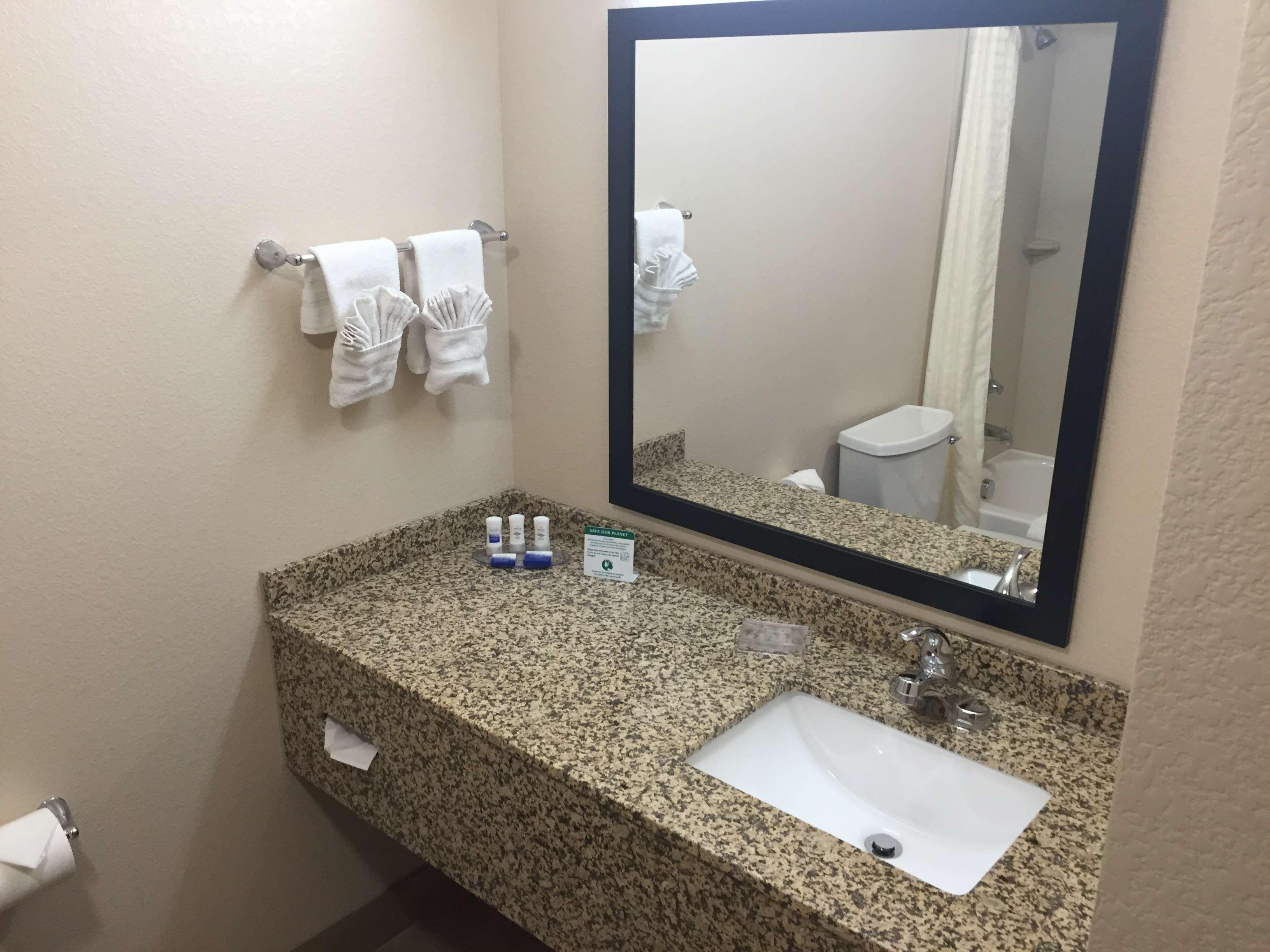 Western Gateway & -