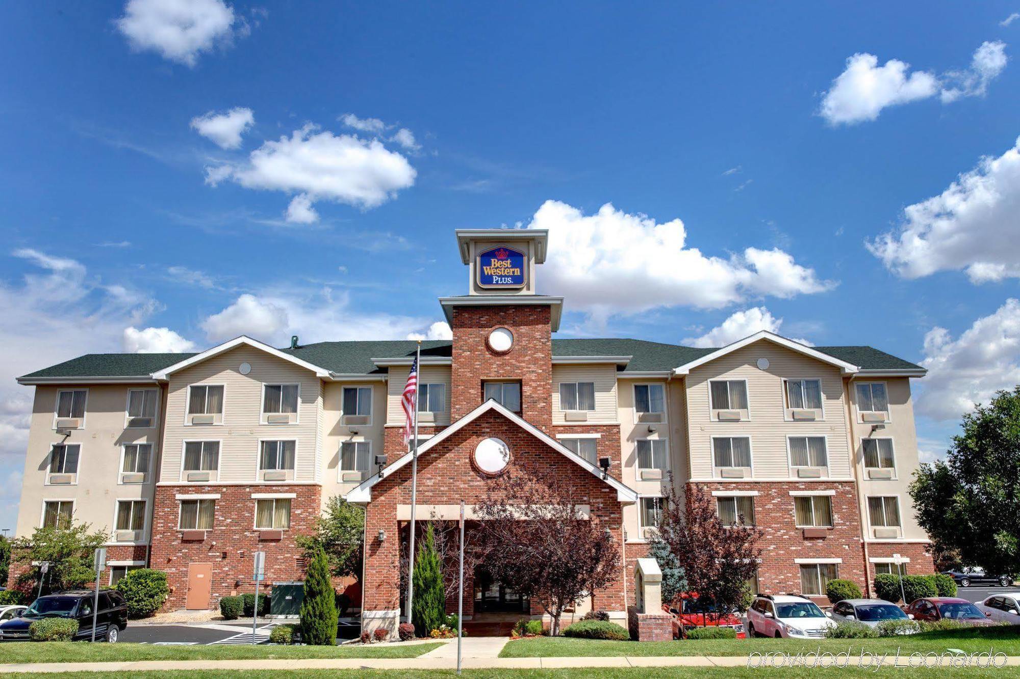Western Gateway & - Hotel